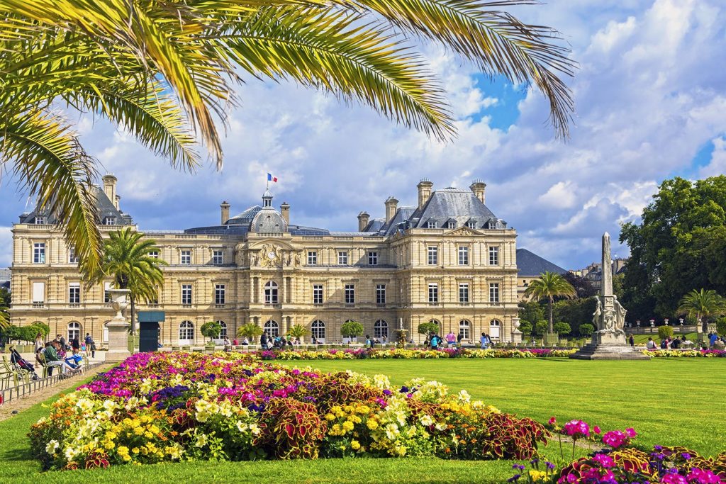 Unwind in Luxembourg Gardens